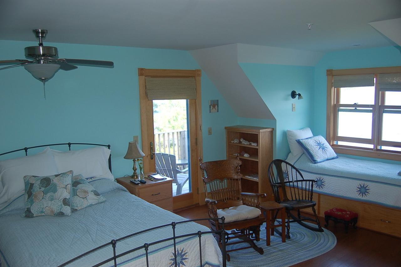 Wave Walker Bed And Breakfast Surry Exteriör bild